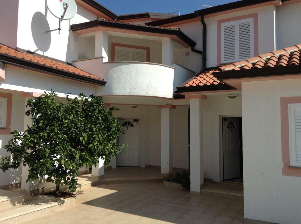 Casa Isabella Apartment Pula Luaran gambar